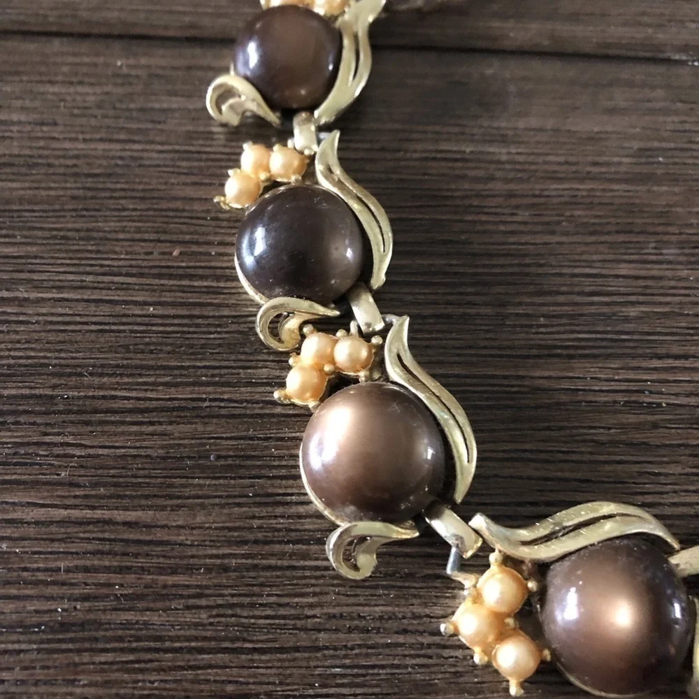 Vintage brown & gold stone linked necklace